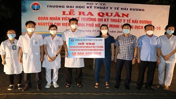 Hơn 300 sinh viên trường Y Hải Dương lên đường chi viện cho TP HCM chống dịch