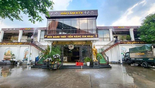 Trên phần đất được UBND tỉnh Hải Dương giao cho HTX Quyết Thắng để xây dựng trụ sở và khu chuyển giao công nghệ chăn nuôi lại kinh doanh karaoke và một số dịch vụ khác.