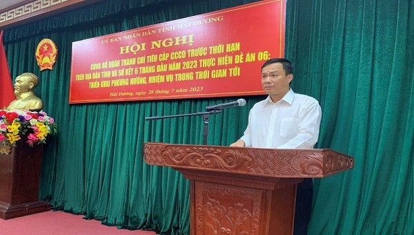 Ông Triệu Thế Hùng, Chủ tịch UBND tỉnh Hải Dương, Tổ trưởng Tổ công tác Đề án 06 phát biểu tại hội nghị