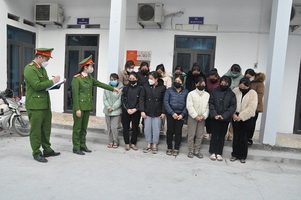 Cơ quan CSĐT Công an TP Chí Linh (Hải Dương) đã khởi tố 16 đối tượng liên quan trong vụ án .