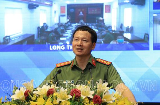 Đại tá Vũ Hồng Văn - Giám đốc Công an tỉnh phát biểu tại Hội nghị. Ảnh: Công an Đồng Nai.