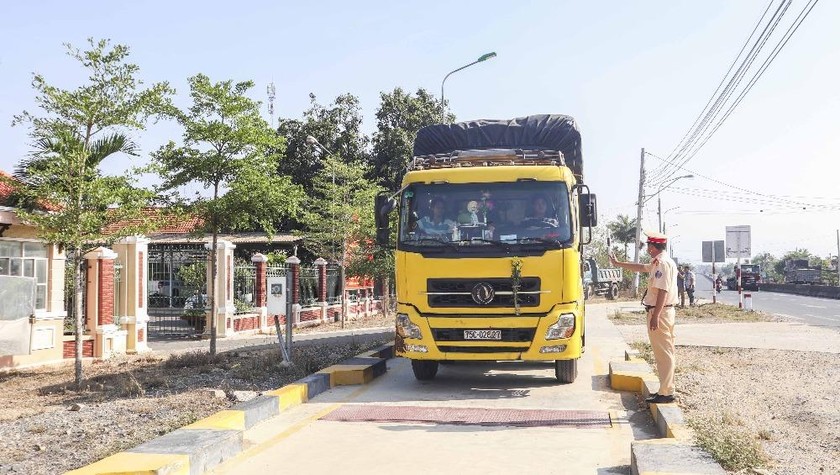 Bình Thuận tăng cường kiểm tra đảm bảo trật tự an toàn giao thông.