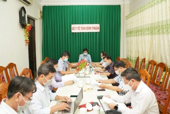 Tỉnh Bình Thuận khẩn cấp triển khai các biện pháp khống chế tốt nguồn lây sau khi có ca nghi nhiễm COVID-19.