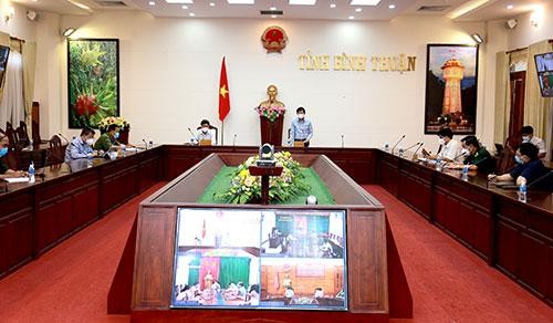 UBND tỉnh Bình Thuận họp sau khi phát hiện ra nhiều ca nhiễm trong cộng đồng tại TP Phan Thiết và huyện Hàm Thuận Nam. 