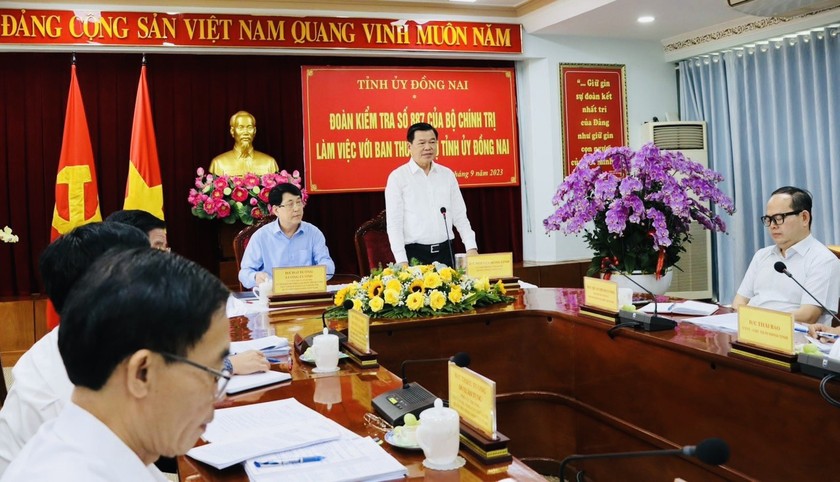 Đại tướng Lương Cường cùng đoàn kiểm tra của Bộ Chính trị làm việc với Ban Thường vụ tỉnh uỷ Đồng Nai