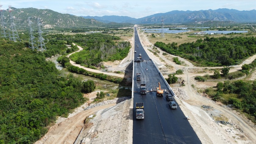 Đề nghị khắc phục bất cập liên quan 4 tuyến cao tốc qua Đông Nam Bộ