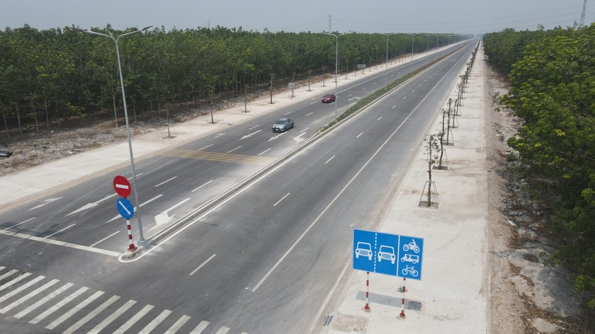 Tuyến đường với chiều dài 48km, quy mô 6 làn xe, tốc độ thiết kế 80km/h.