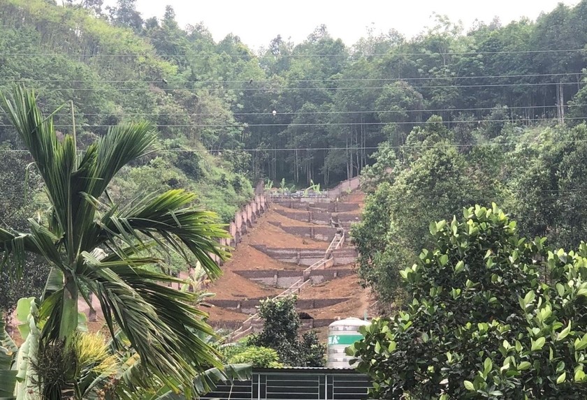 UBND xã có buông lỏng quản lý để dân xây dựng trên đất rừng sản xuất ở Lào Cai?