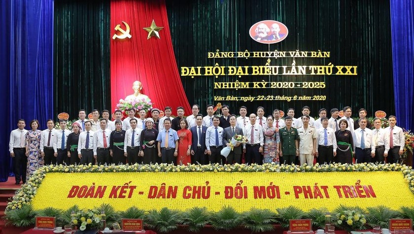 BCH Đảng bộ huyện Văn Bàn khóa XXI, nhiệm kỳ 2020-2025.