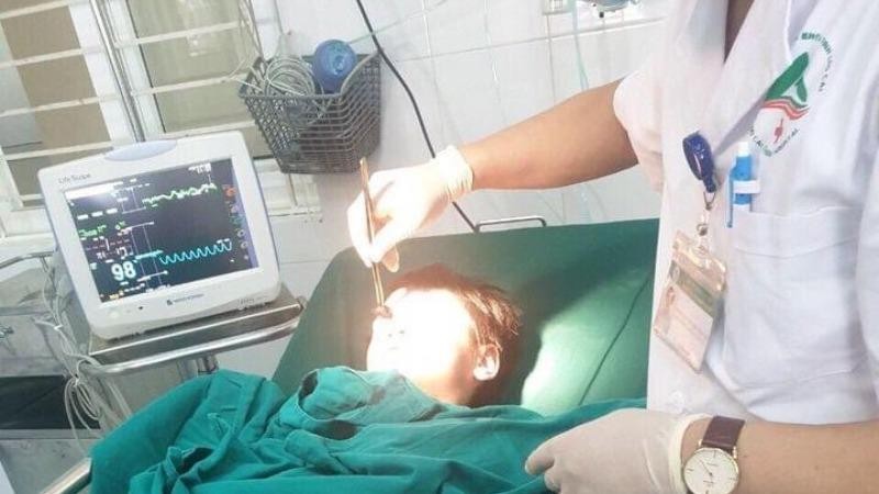 Lào Cai: Quạt trần rơi, một học sinh bị thương