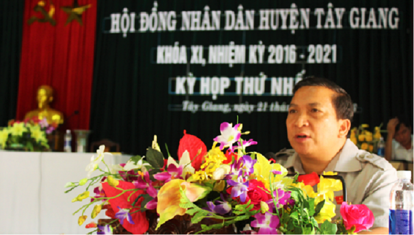 Bí thư huyện Tây Giang (Quảng Nam) xin nghỉ hưu trước 5 năm