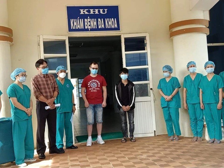 Hai bệnh nhân Covid-19 ở Quảng Ngãi được điều trị khỏi bệnh