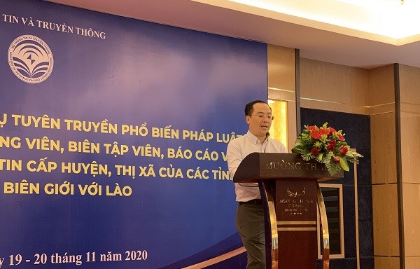 Nâng cao hiểu biết và kỹ năng nghiệp vụ tuyên truyền, phổ biến pháp luật về tình hình biên giới Việt – Lào.