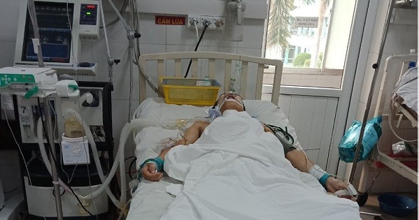 Anh Họp đang nằm điều trị tại Bệnh viện đa khoa tỉnh Quảng Nam