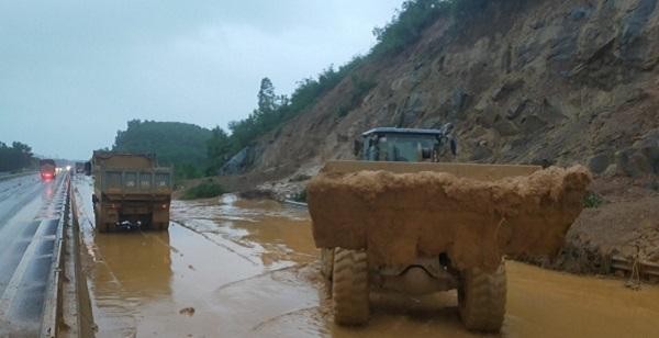 Nhanh chóng khắc phục hậu quả sau mưa lũ ở Quảng Nam