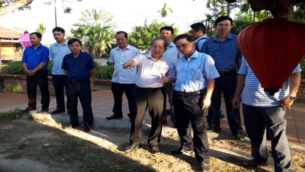 Ông Phan Ngọc Thọ, Chủ tịch UBND tỉnh Thừa Thiên Huế trực tiếp giám sát, chỉ đạo việc thực hiện phong trào "Ngày chủ nhật Xanh"