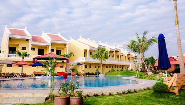 Khu nghỉ dưỡng Đoàn Gia Resort Phong Nha nằm ở vị trí trung tâm của quần thể du lịch Phong Nha – Kẻ Bàng với diện dích gần 20.000m2