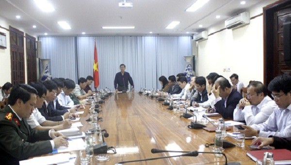 Ông Trần Tiến Dũng, Phó Chủ tịch UBND tỉnh Quảng Bình, Trưởng ban Chỉ đạo chủ trì cuộc họp đánh giá công tác phòng, chống dịch Covid-19.