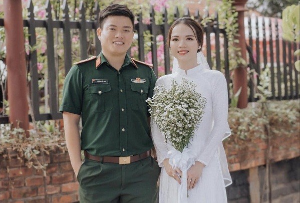 Chị Trần Thị Diệu Hằng cùng chồng sắp cưới là anh Dương Đức Anh quyết định hoãn đám cưới để chống dịch Covid-19