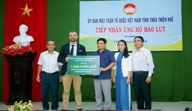 Huda trao 1000 suất quà cho UBMTTQ Việt Nam tỉnh Thừa Thiên Huế.