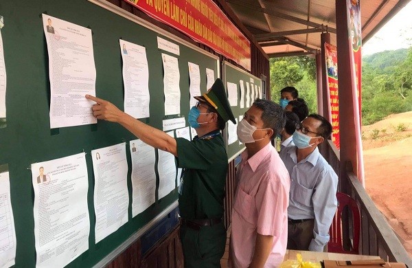 Cử tri tại 17 khu vực miền núi, biên giới thuộc 2 huyện Bố Trạch và Quảng Ninh bầu cử sớm hơn 2 ngày so với quy định.
