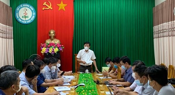 Đoàn công tác của Viện Pasteur Nha Trang đã có buổi làm việc với Sở Y tế, CDC Quảng Bình để kịp thời tham mưu công tác phòng chống dịch.