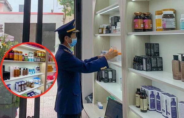 Lực lượng Quản lý thị trường Quảng Bình kiểm tra các sản phẩm mỹ phẩm tại hộ kinh doanh JOLIE NGUYEN.