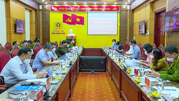 Các đại biểu tham dự hội thảo tại điểm cầu Quảng Bình.