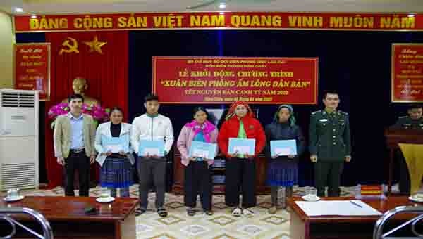 Khởi động chương trình 'Xuân Biên phòng ấm lòng dân bản' tại Lào Cai