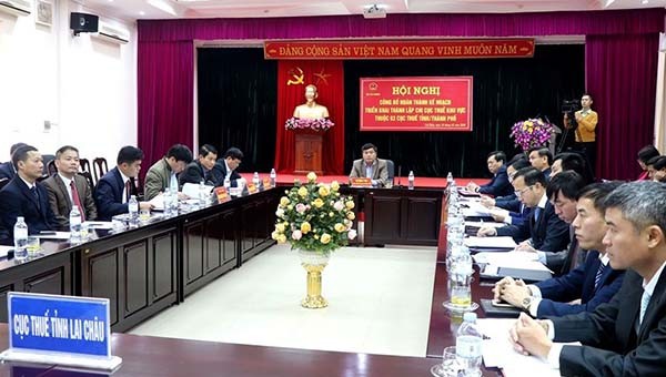 Điểm cầu Cục Thuế tỉnh Lai Châu tại Hội nghị trực tuyến công bố hoàn thành kế hoạch triển khai thành lập Chi cục Thuế khu vực thuộc 63 Cục Thuế tỉnh, thành phố ngày 27/2