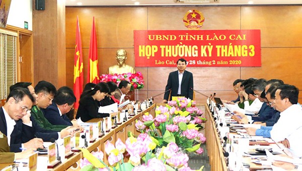 Ông Đặng Xuân Phong, Phó Bí thư Tỉnh ủy, Chủ tịch UBND tỉnh phát biểu tại Hội nghị.