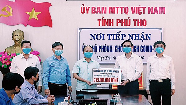 Nhiều tập thể, cá nhân ở Phú Thọ đã ủng hộ phòng chống dịch Covid-19