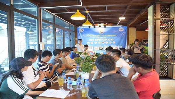Buổi họp diễn ra trang trọng tại Tiệm trà chanh Ado Group