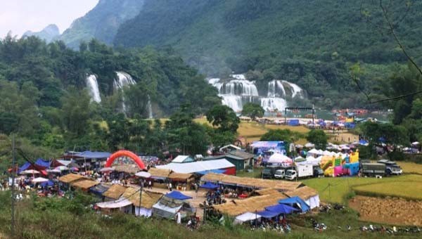 Lễ hội thác Bản Giốc, huyện Trùng Khánh