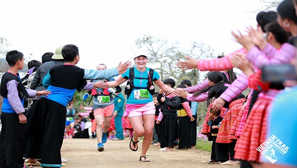 Giải Marathon Mộc Châu thu hút gần 20.000 du khách quốc tế tham gia