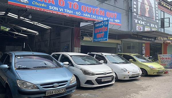 Mộ cửa hàng ô tô cũ ở TP Thái Nguyên.