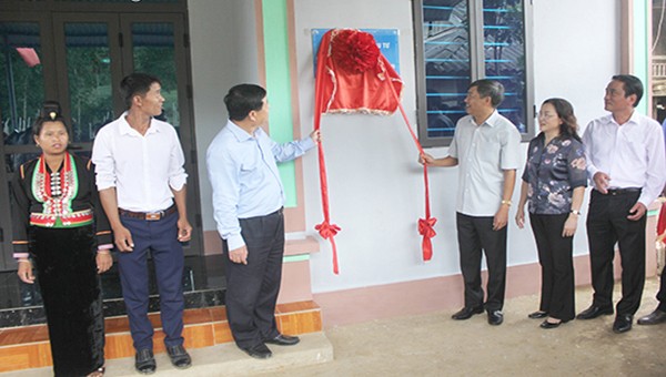 Bàn giao nhà cho một hộ gia đình khó khăn tại tỉnh Sơn La