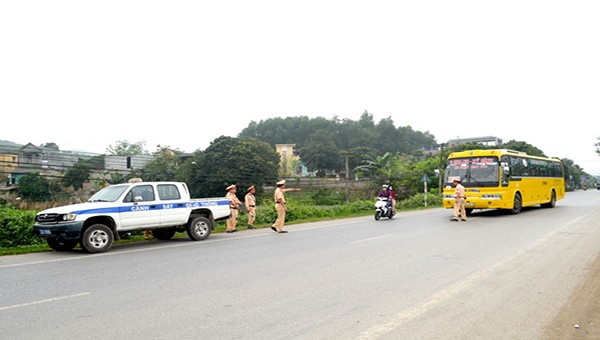Phòng cảnh sát giao thông, Công an tỉnh Tuyên Quang đảm bảo trật tự ATGT trên Quốc lộ 2, tuyến Tuyên Quang - Hà Nội