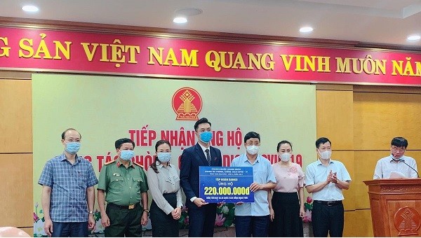 Danko Group trao tặng ủng hộ cho công tác phòng chống dịch tại 2 địa phương là Thái Nguyên và Bắc Ninh.