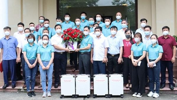 Đoàn cán bộ y tế tỉnh Bắc Ninh "tiếp sức" cho công tác phòng chống dịch tại Long An.