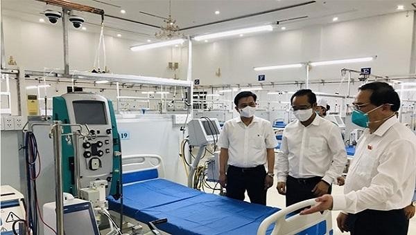 Trung tâm hồi sức tích cực với các máy móc, quy trình điều trị cũng sẽ góp phần đào tạo, hướng dẫn chuyên môn cấp cứu cho đội ngũ y tế tại Long An. Ảnh: Nguyễn Giang