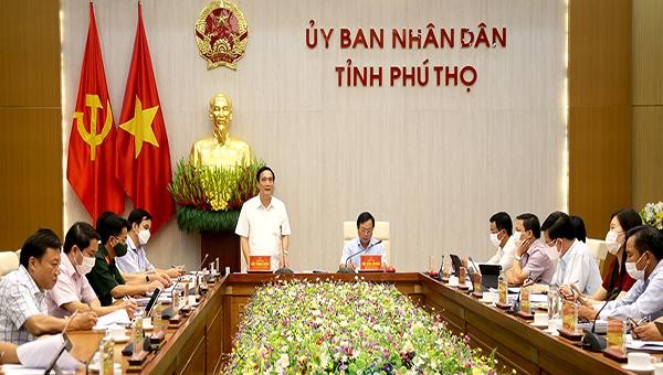 Bí thư Tỉnh ủy Bùi Minh Châu phát biểu chỉ đạo về công tác đầu tư, xây dựng trên địa bàn tỉnh.