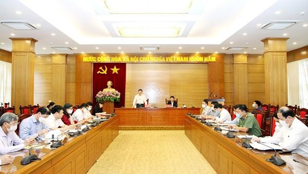 Chủ tịch UBND tỉnh Vĩnh Phúc, ông Lê Duy Thành kết luận hội nghị. Ảnh: Nguyễn Lượng