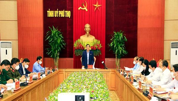 Ông Bùi Minh Châu, Bí thư Tỉnh ủy tỉnh Phú Thọ phát biểu tại buổi họp