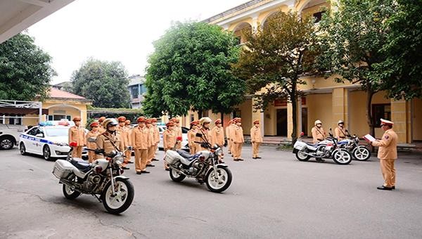 Phòng Cảnh sát giao thông, Công an tỉnh Tuyên Quang tổ chức lễ ra quân thực hiện đợt cao điểm bảo đảm trật tự, an toàn giao thông dịp Tết 