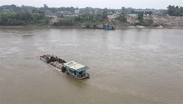 Tỉnh Phú Thọ ưu tiên sử dụng hệ thống thiết bị giám sát hoạt động khai thác cát, sỏi trên các tuyến sông