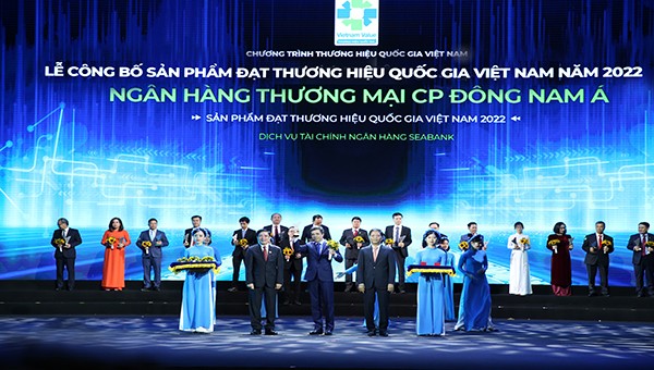 Ngân hàng TMCP Đông Nam Á (SeABank, mã chứng khoán SSB) vinh dự được vinh danh “Thương hiệu Quốc gia” năm 2022.