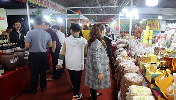 Đưa hàng Việt về các vùng nông thôn, đảm bảo phát triển kinh tế của địa phương.