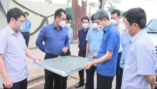 Chủ tịch UBND tỉnh kiểm tra tiến độ Dự án đường liên kết, kết nối các tỉnh Thái Nguyên - Bắc Giang - Vĩnh Phúc thuộc địa phận T.X Phổ Yên