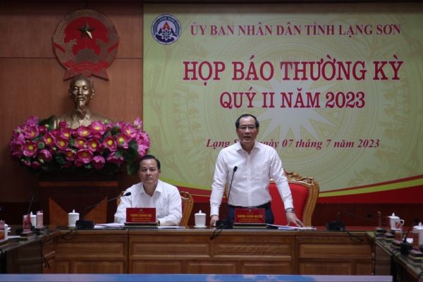 UBND tỉnh Lạng Sơn tổ chức họp báo Quý II/2022 (Ảnh: Lê Hanh)